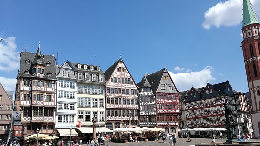 Stadtführung - Bürger, Bembel, Bankenmacht - Frankfurt zwischen Römer und Hochhausschluchten