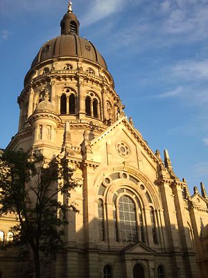 Die Christuskirche – Evangelische Konkurrenz zum katholischen Dom? 